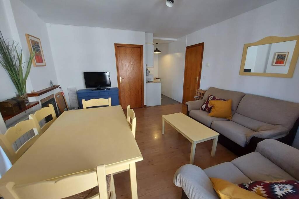 Casa Bihotz - Bonito Y Centrico Apartamento Con Garaje En Sallent Sallent de Gállego Exterior foto