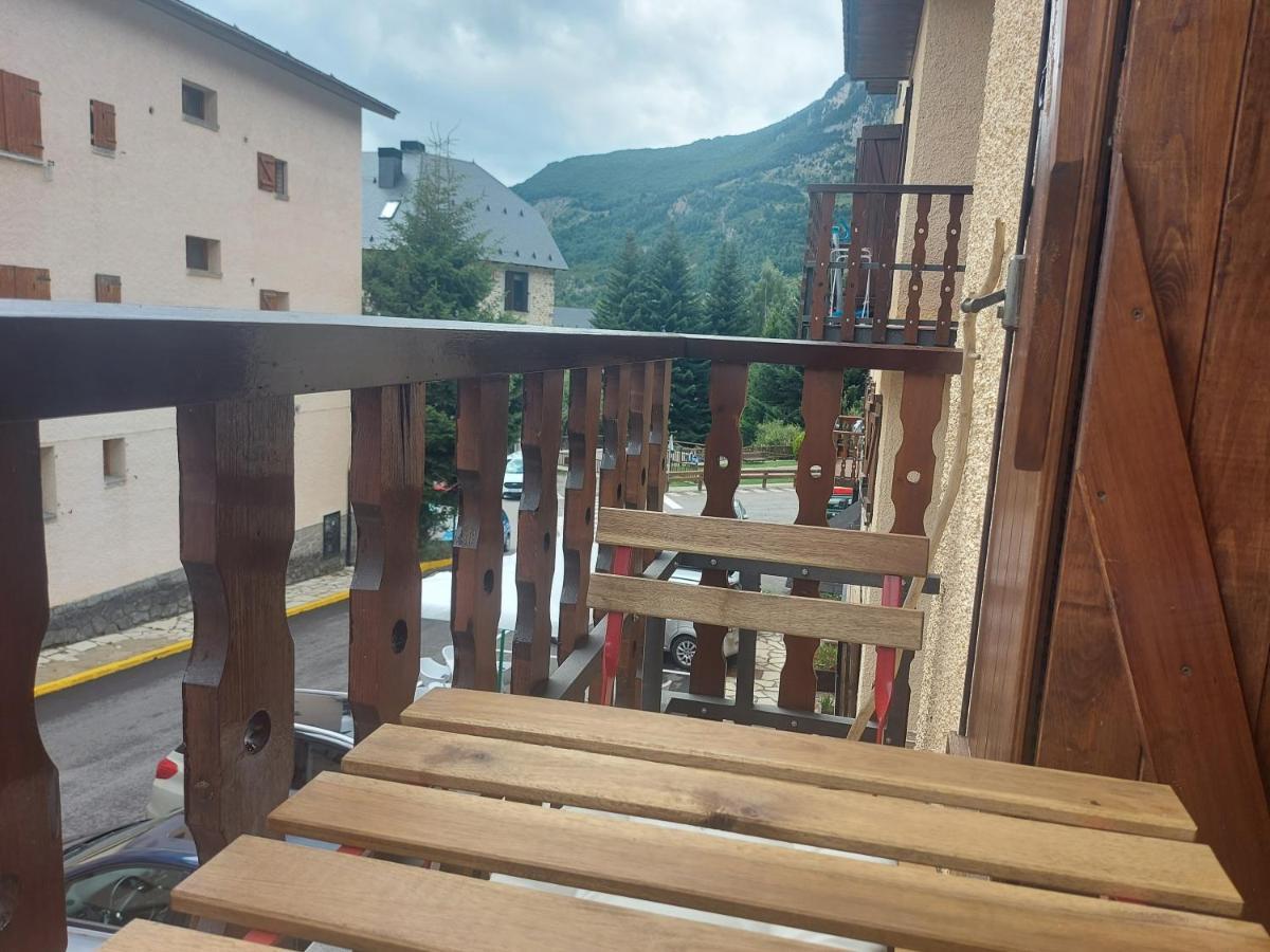 Casa Bihotz - Bonito Y Centrico Apartamento Con Garaje En Sallent Sallent de Gállego Exterior foto