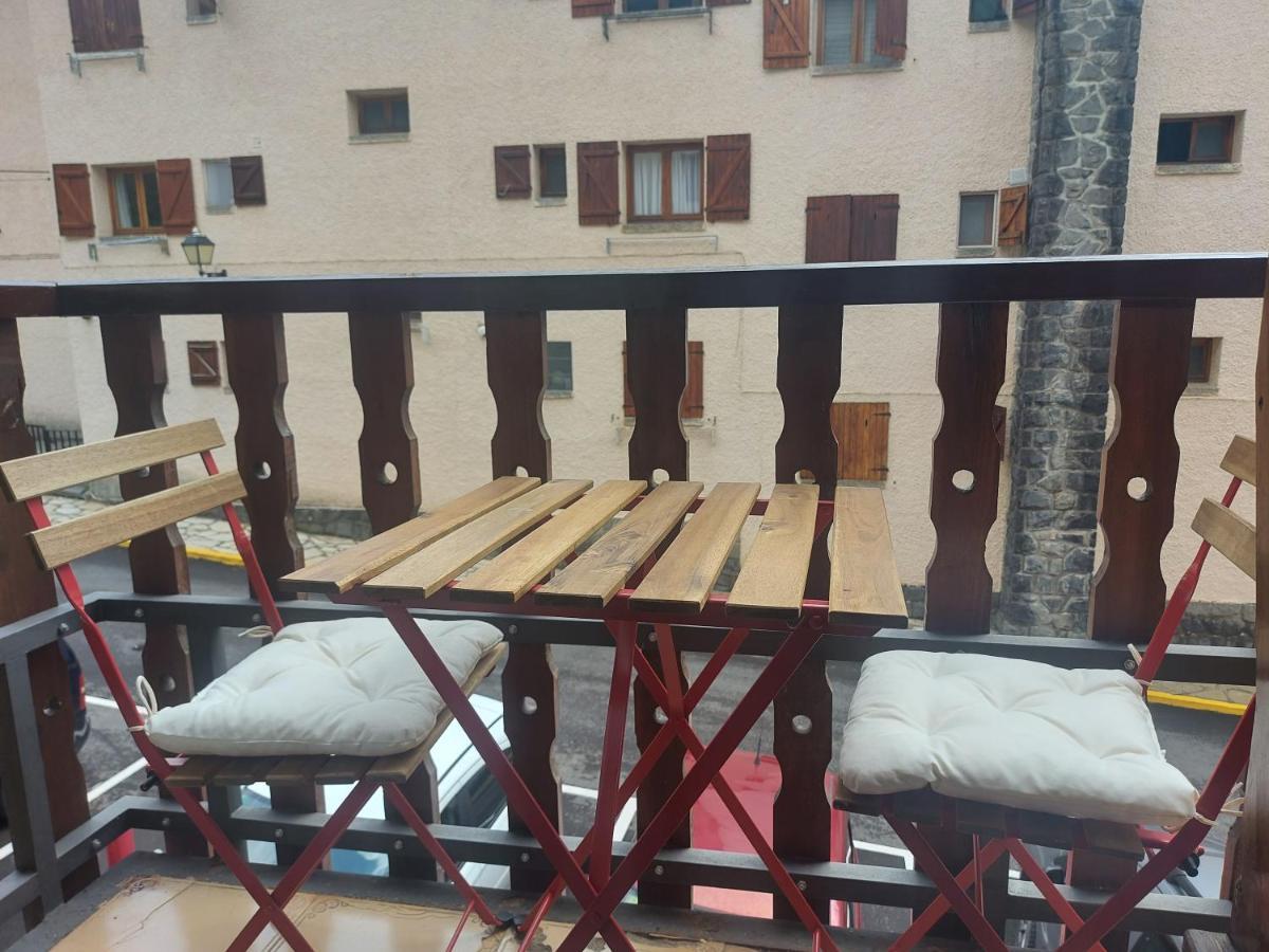 Casa Bihotz - Bonito Y Centrico Apartamento Con Garaje En Sallent Sallent de Gállego Exterior foto